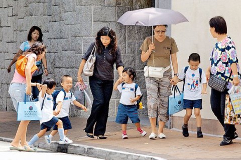 香港考慮吸納“雙非家長”赴港就業